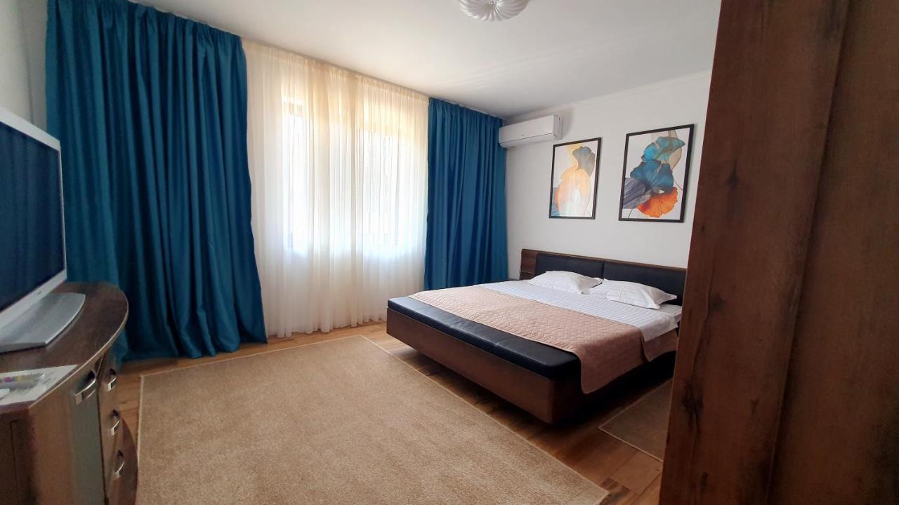 Villa Casanova à Sînmartin Extérieur photo